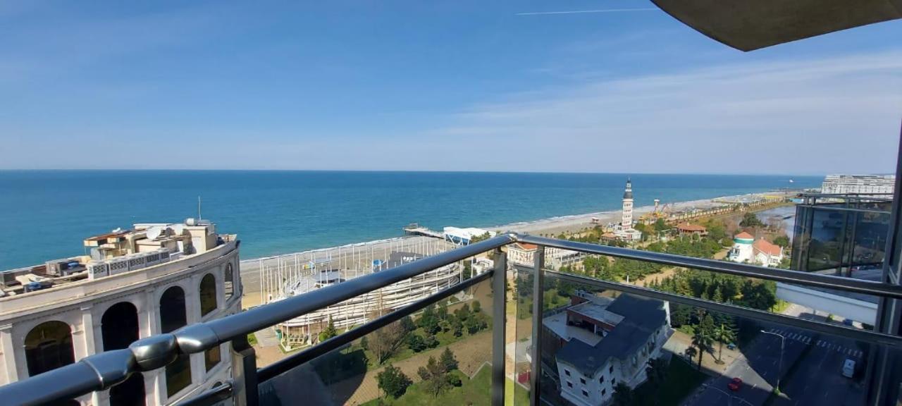 Elite Apartment In Orbi Sea Tower Batumi Exterior foto